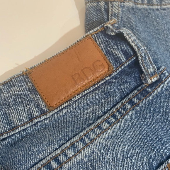 BDG High Rise Mom Jean - Picture 5 of 8